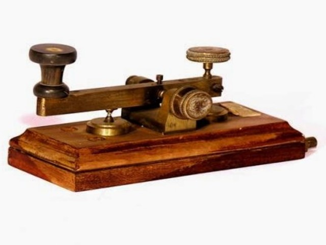 Teléfono con comunicación inalámbrica