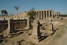 Medio regno capitale tebe