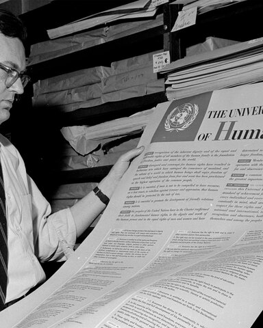 Declaración de los derechos humanos como una luz para el Humanismo.