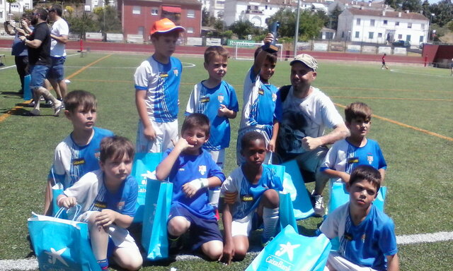 HEM VAIG TRENCAR LA MA