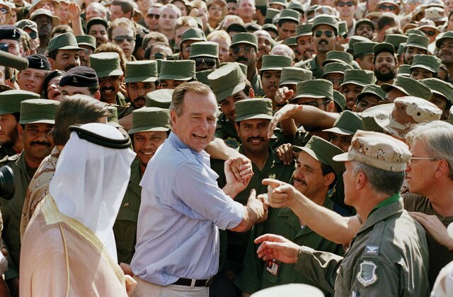 persian gulf war begins