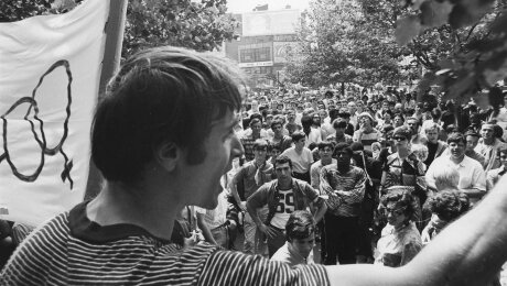 Primera marcha Gay en Colombia