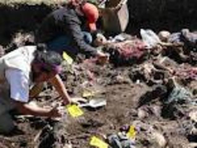 Entorno Económico: Los indígenas fueron despojados de sus tierras y las tomaron grandes dueños de terrenos, fueron maltratados y explotados.