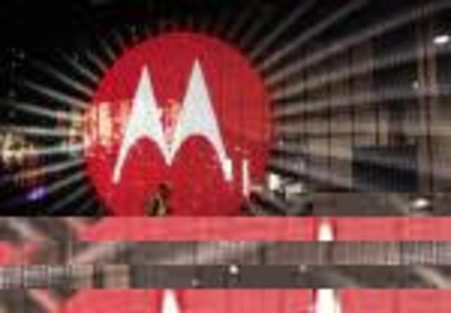 Google buys Motorola Mobility