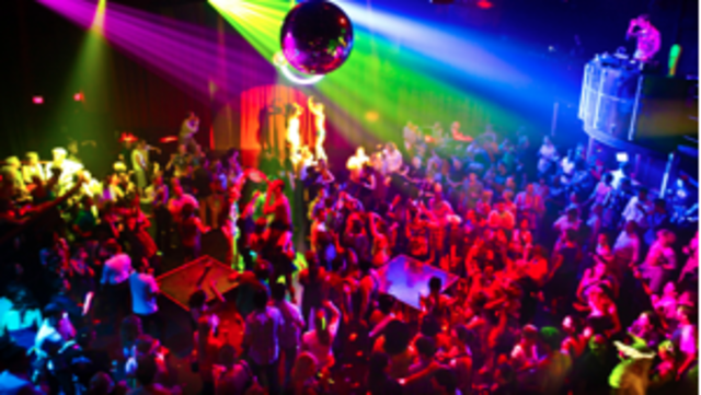 First live nightclub DJ set