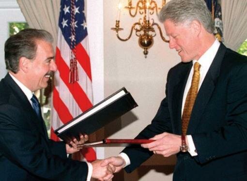 1998-2002 Gobierno de Andrés Pastrana "Respice Pollum"