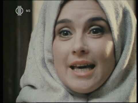 Jáncsi és anyja a kolostorba költöznek