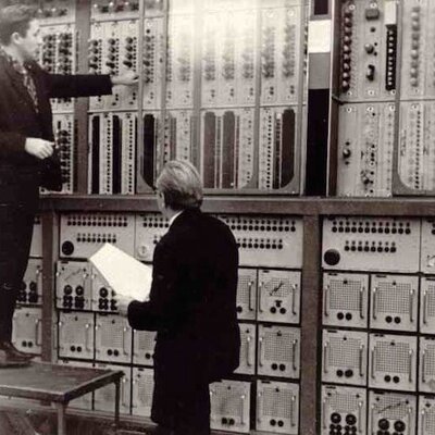 Timeline: История развития ЭВМ