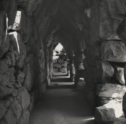 Palacio de Tirinto, x. XIII a.C. El de Tirinto es el palacio micénico mejor conservado, junto con el de Pilos.