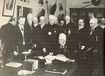 El grupo de los ´´cientificos´´ predomina