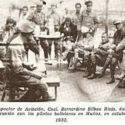 Timeline: GOBIERNOS DE LA POST-GUERRA - SOCIALISMO MILITAR (1936-1952)