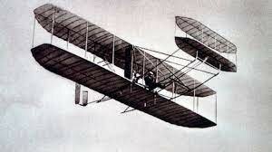 Premier avion motorisé