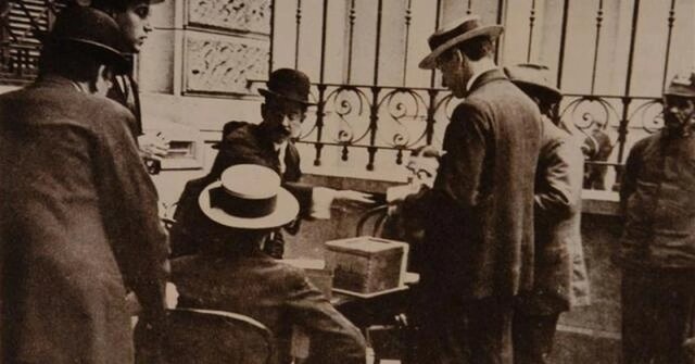 Primera votación no cantada