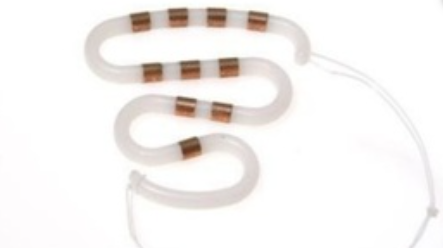 SIGLO XX: Lazo de labios