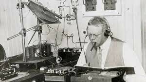 La Primera transmisión radiofónica del mundo se realizó en la Nochebuena de 1906