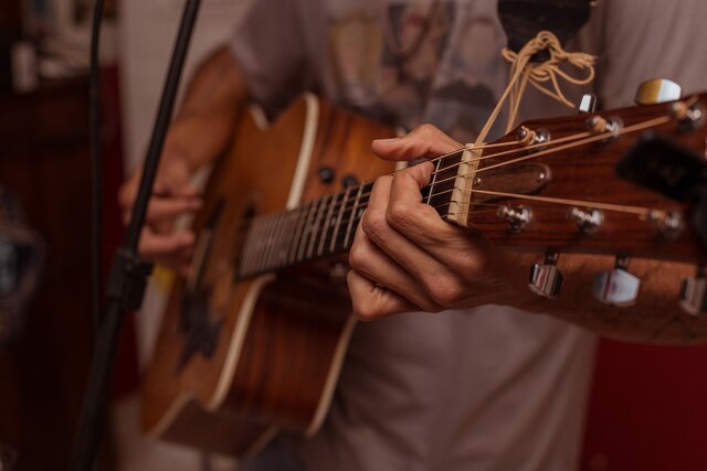 MEJORES GUITARRISTAS DEL SIGLO XXI