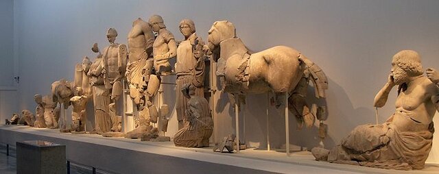 Frontones del templo de Zeus en Olimpia