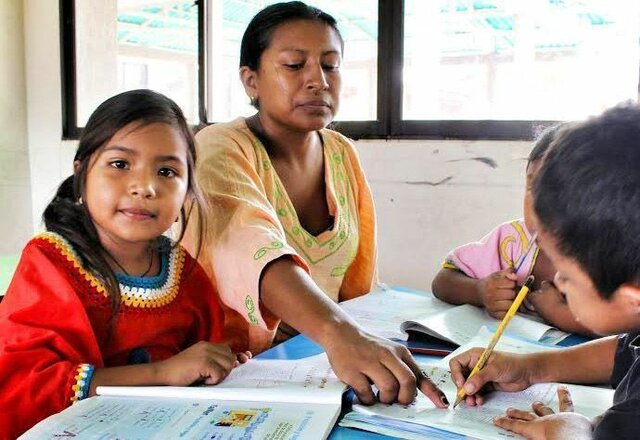 Educación bilingüe intercultural en América Latina. (EIB)