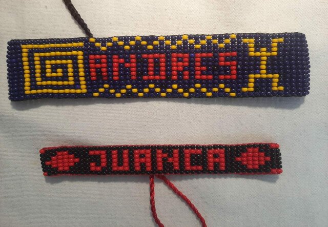 manilla en mostacilla checa personalizadas