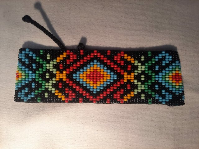 manilla en mostacilla checa