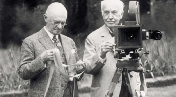 Invención del cinematógrafo.