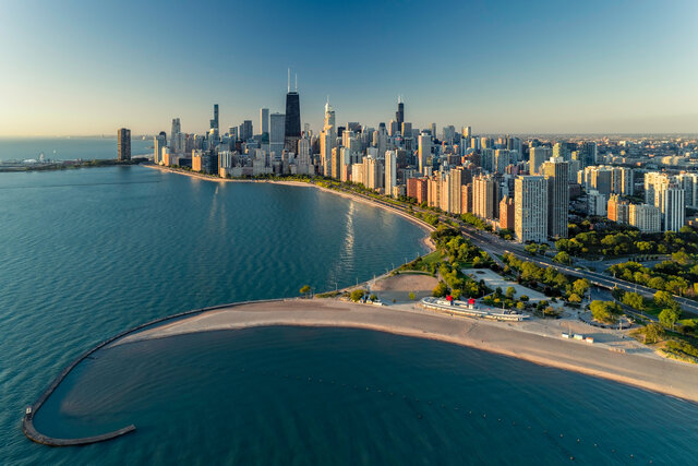 Oprah Winfrey Moves to Chicago
