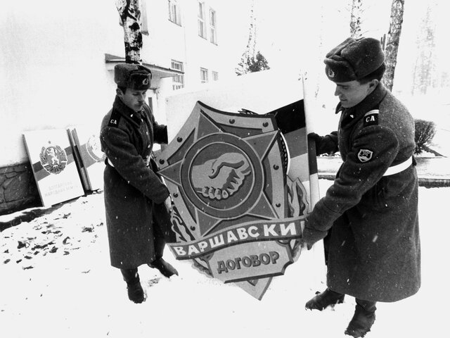 Warszawapakten löses upp