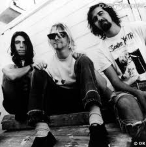 Nirvana Becomes a Band