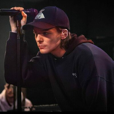 Timeline: Louis Tomlinson through time