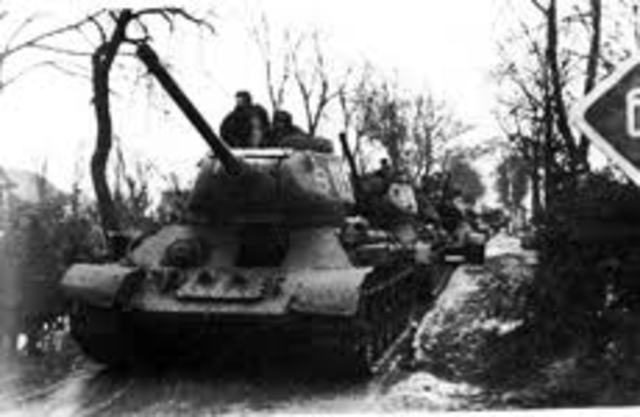 Soviet forces crossed the polish frontier