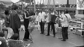 Timeline: Le Québec et une société non démocratique vers 1980