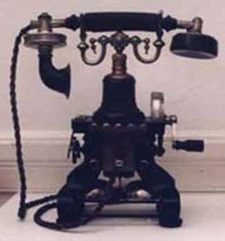 1876 - Surge o Telefone