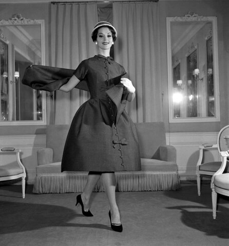 Показ первой коллекции Сен-Лорана и знакомство с Пьером Берже