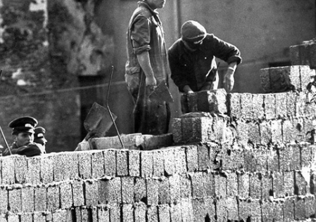 Berlin wall is constructed