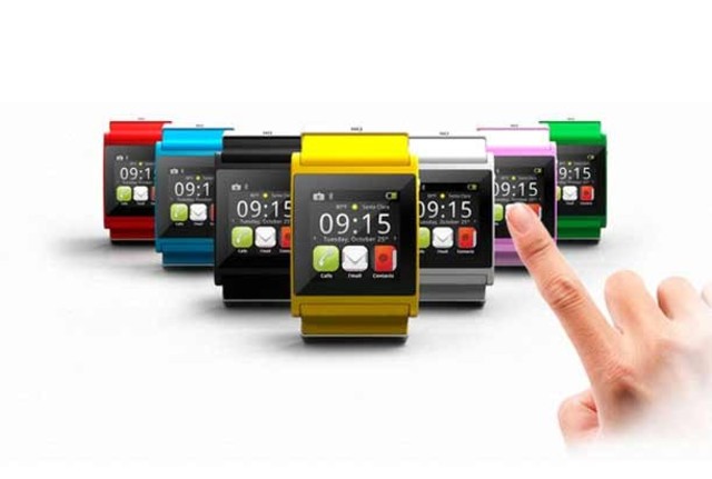 2011 - 1º Smartphone de pulso