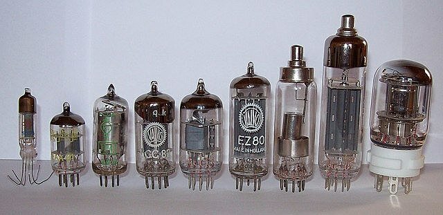 VÁLVULA O TUBO ELECTRÓNICO