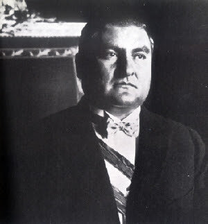 Toma la presidencia Emilio Portes Gil