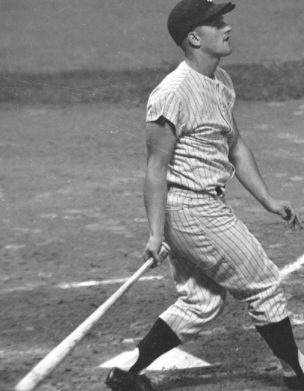 Roger Maris of the Yankees breaks Babe Ruth’s single season home run record