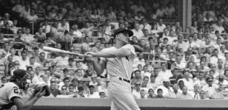 Roger Maris of the Yankees breaks Babe Ruth’s single season home run record