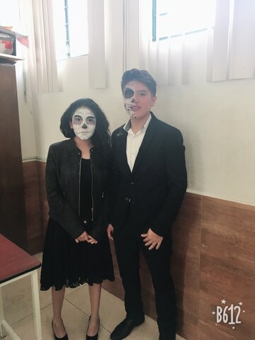 Participe en un evento de día de muertos