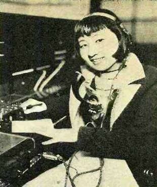 The first radio telephone calls  from the U.S. to Japan