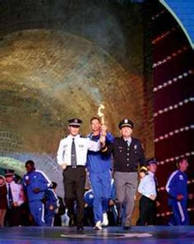 “Flame of Hope” at the Great Wall of China