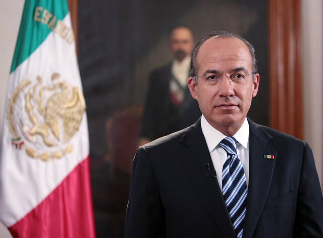 Toma la presidencia Felipe Calderón Hinojosa