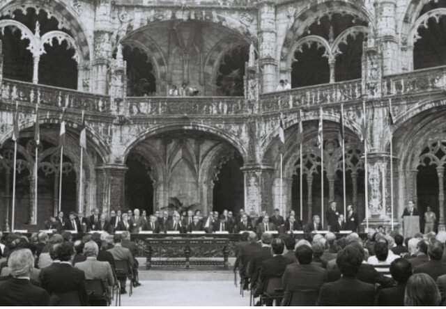 Spain and Portugal join the European Communities