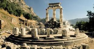 Oráculo de Delfos "Sócrates".