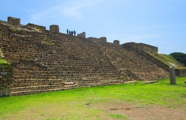 Monte Albán I-II