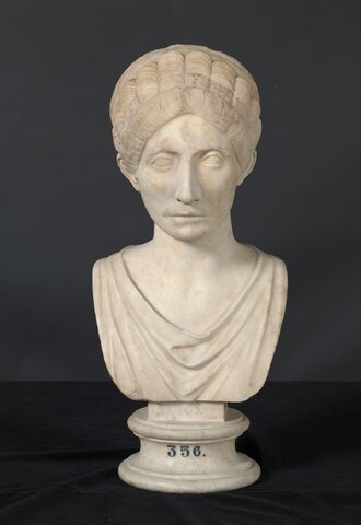 ROMA. ESCULTURA. RETRATO DE UNA MATRONA ROMANA
