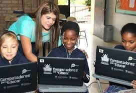 Educación para una Ciudadanía Democrática e intercultural en Colombia Iván Manuel Sánchez Fontalvo