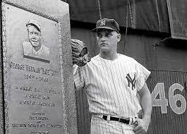 Roger Maris of the Yankees breaks Babe Ruth’s single season home run record