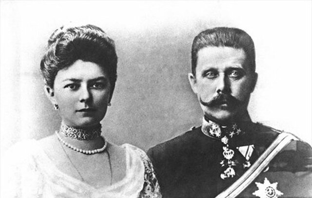 Achduke Franz Ferdland and his wife were killed